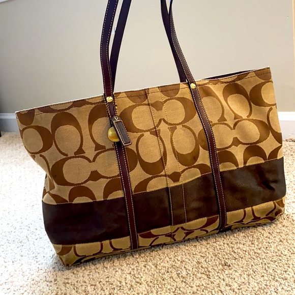 Coach Signature Shoulder Bag - Picture 2 of 2